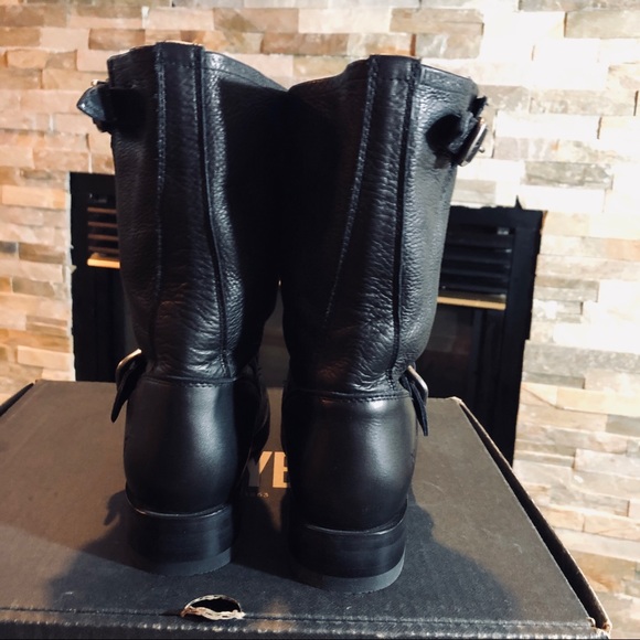 NIB Frye Black Italian Leather Veronica Short Boot - Picture 5 of 12